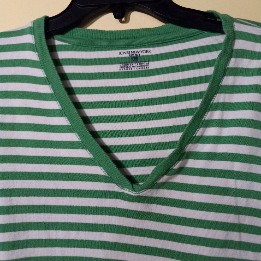 Women's Jones NY V Neck Striped Top. - Picture 2 of 3
